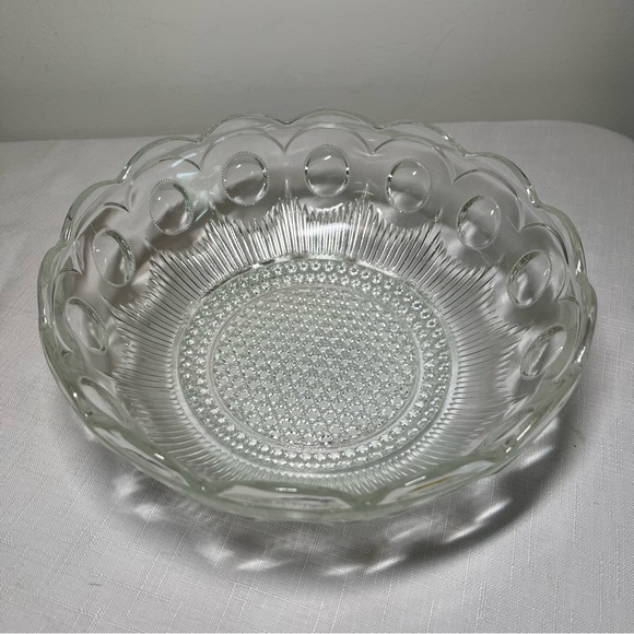 Antique Bartlett Collins Manhattan Glass Berry or Salad Serving Bowl. - Picture 2 of 5
